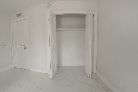 Снять в аренду виллу или дом в Хомстед, Флорида 2 спальни, 83.7м2, № 1991487 - фото 16