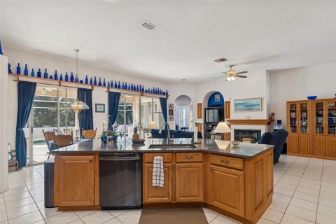 House in Tarpon Springs, Florida 4 bedrooms, 291.43 sq.m. № 2234546 - photo 16