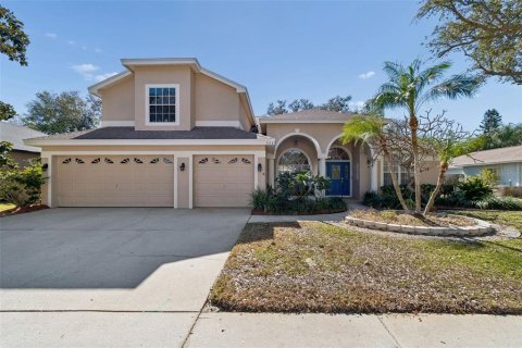 House in Tarpon Springs, Florida 4 bedrooms, 291.43 sq.m. № 2234546