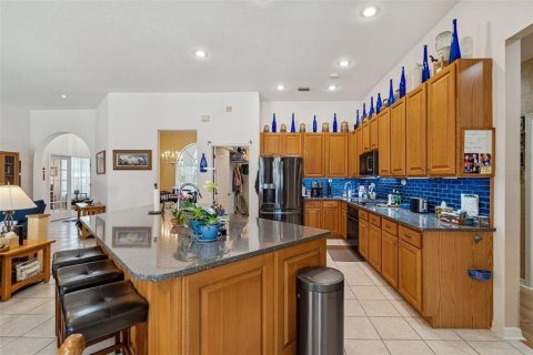 House in Tarpon Springs, Florida 4 bedrooms, 291.43 sq.m. № 2234546 - photo 13