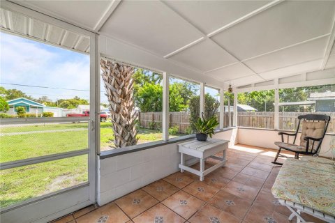 Casa en venta en Saint Petersburg, Florida, 2 dormitorios, 80.27 m2 № 2303151 - foto 28