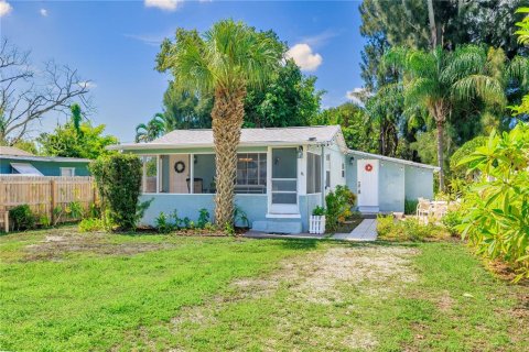 Casa en venta en Saint Petersburg, Florida, 2 dormitorios, 80.27 m2 № 2303151 - foto 2