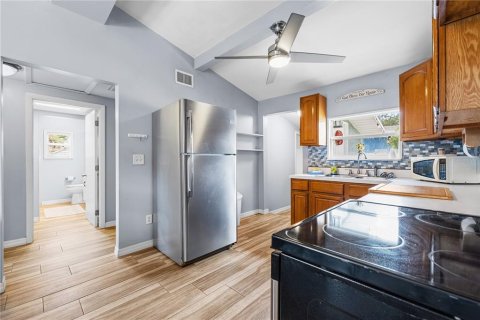 Casa en venta en Saint Petersburg, Florida, 2 dormitorios, 80.27 m2 № 2303151 - foto 10
