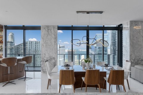 Copropriété à louer à Miami, Floride: 4 chambres, 335.01 m2 № 1801165 - photo 10