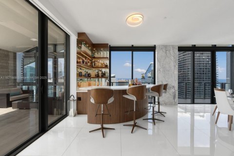 Copropriété à louer à Miami, Floride: 4 chambres, 335.01 m2 № 1801165 - photo 9