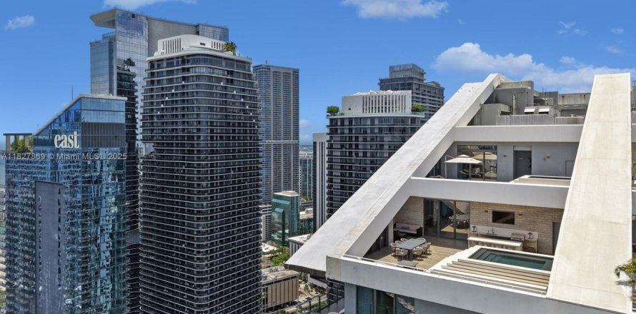 Condo à Miami, Floride, 4 chambres  № 1801165
