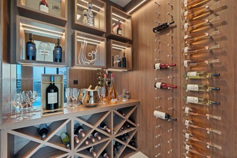 Copropriété à louer à Miami, Floride: 4 chambres, 335.01 m2 № 1801165 - photo 11