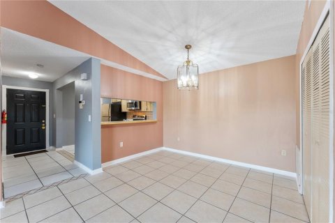 Condo in Orlando, Florida, 2 bedrooms  № 1443031 - photo 13