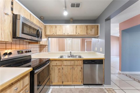 Condo in Orlando, Florida, 2 bedrooms  № 1443031 - photo 7