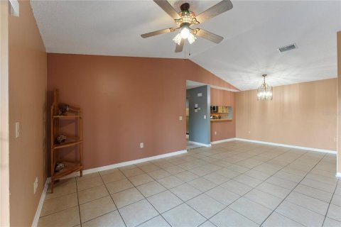 Condo in Orlando, Florida, 2 bedrooms  № 1443031 - photo 17