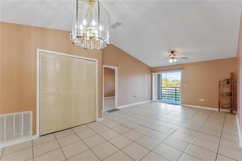 Condo in Orlando, Florida, 2 bedrooms  № 1443031 - photo 15