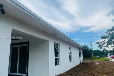 Снять в аренду виллу или дом в Лихай-Эйкерс, Флорида 4 спальни, 153.47м2, № 2065337 - фото 17