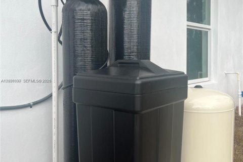 Снять в аренду виллу или дом в Лихай-Эйкерс, Флорида 4 спальни, 153.47м2, № 2065337 - фото 19