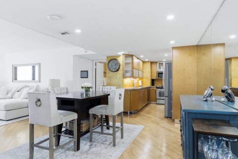 Condo in West Palm Beach, Florida, 2 bedrooms  № 2175788 - photo 3