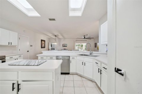 Купить виллу или дом в Клермон, Флорида 13 комнат, 220.74м2, № 2156965 - фото 18