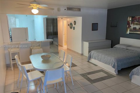 Condo in Miami Beach, Florida  № 2042178 - photo 3