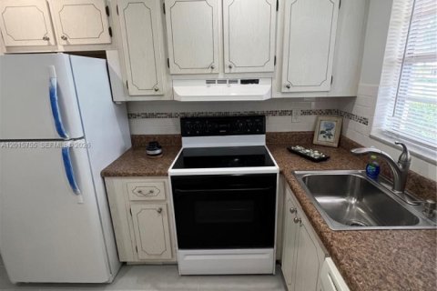 Copropriété à louer à Hallandale Beach, Floride: 2 chambres, 111.48 m2 № 2077679 - photo 5