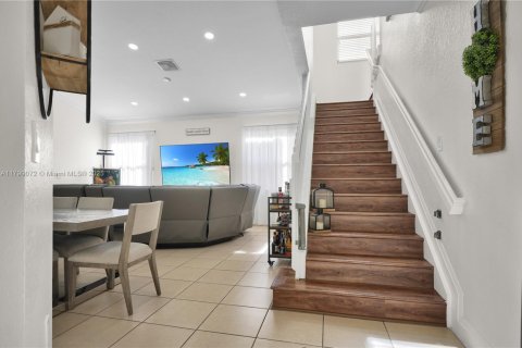 House in Homestead, Florida 3 bedrooms, 153.47 sq.m. № 1695835 - photo 20