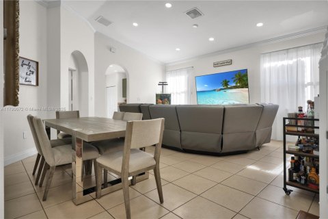 House in Homestead, Florida 3 bedrooms, 153.47 sq.m. № 1695835 - photo 3