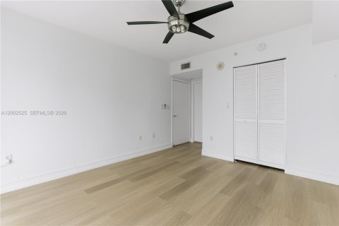 Apartment in Miami, Florida 2 bedrooms, 103.77 sq.m. № 2067754 - photo 11