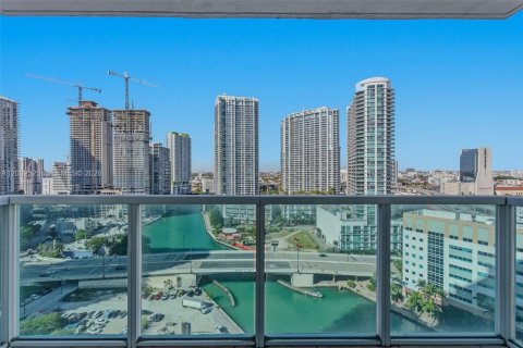 Apartment in Miami, Florida 2 bedrooms, 103.77 sq.m. № 2067754 - photo 26