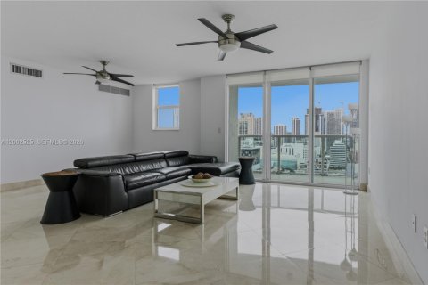 Apartment in Miami, Florida 2 bedrooms, 103.77 sq.m. № 2067754 - photo 6