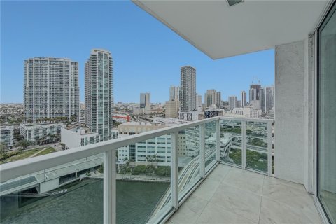 Apartment in Miami, Florida 2 bedrooms, 103.77 sq.m. № 2067754 - photo 7