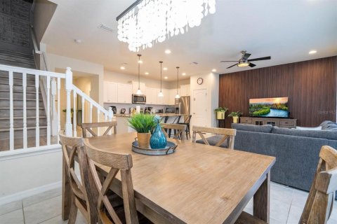 Adosado en alquiler en Kissimmee, Florida, 5 dormitorios, 210.24 m2 № 1789824 - foto 2