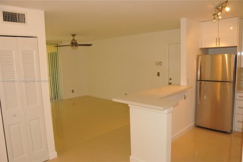 Condominio en alquiler en Plantation, Florida, 1 dormitorio, 68.19 m2 № 1943466 - foto 10