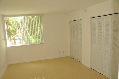 Condominio en alquiler en Plantation, Florida, 1 dormitorio, 68.19 m2 № 1943466 - foto 16