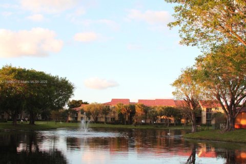 Condominio en alquiler en Plantation, Florida, 1 dormitorio, 68.19 m2 № 1943466 - foto 23