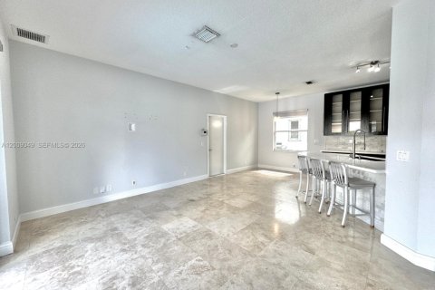 House in Pembroke Pines, Florida 3 bedrooms, 192.87 sq.m. № 2072631 - photo 18