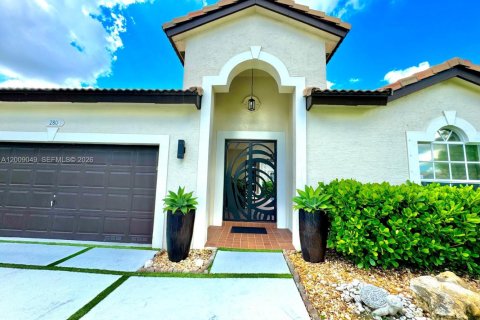 House in Pembroke Pines, Florida 3 bedrooms, 192.87 sq.m. № 2072631 - photo 6