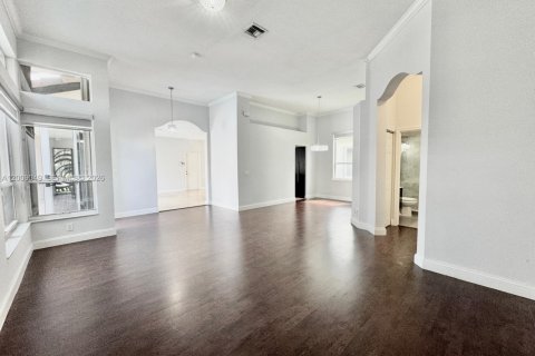 House in Pembroke Pines, Florida 3 bedrooms, 192.87 sq.m. № 2072631 - photo 21