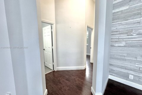 House in Pembroke Pines, Florida 3 bedrooms, 192.87 sq.m. № 2072631 - photo 24