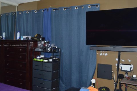 Townhouse in Deerfield Beach, Florida 2 bedrooms, 114.83 sq.m. № 1870020 - photo 21