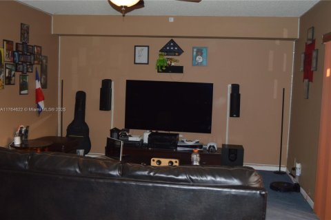 Townhouse in Deerfield Beach, Florida 2 bedrooms, 114.83 sq.m. № 1870020 - photo 30