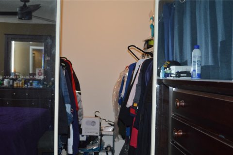 Townhouse in Deerfield Beach, Florida 2 bedrooms, 114.83 sq.m. № 1870020 - photo 23