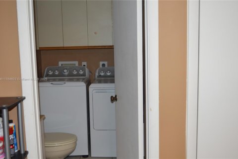 Townhouse in Deerfield Beach, Florida 2 bedrooms, 114.83 sq.m. № 1870020 - photo 11