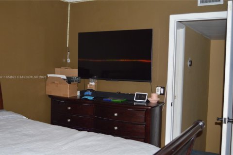 Townhouse in Deerfield Beach, Florida 2 bedrooms, 114.83 sq.m. № 1870020 - photo 19