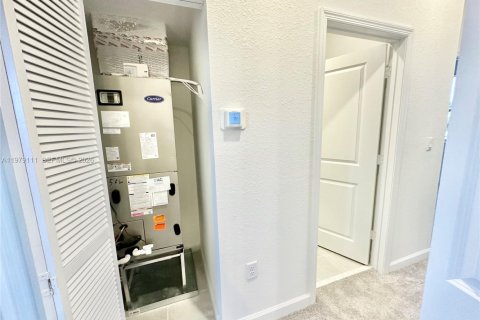 Touwnhouse à louer à Homestead, Floride: 3 chambres, 123.65 m2 № 2046215 - photo 19