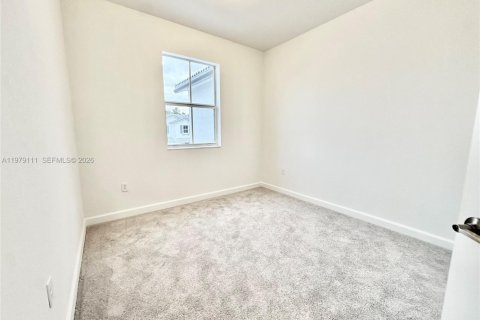 Touwnhouse à louer à Homestead, Floride: 3 chambres, 123.65 m2 № 2046215 - photo 24