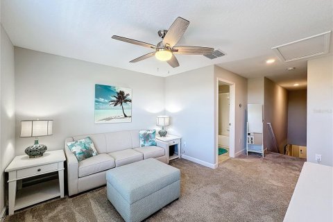 House in Wimauma, Florida 2 bedrooms, 161.37 sq.m. № 1724612 - photo 5