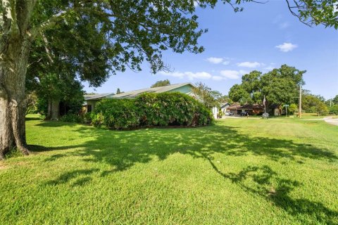 Villa ou maison à vendre à Palm Harbor, Floride: 2 chambres, 123.75 m2 № 1873139 - photo 9