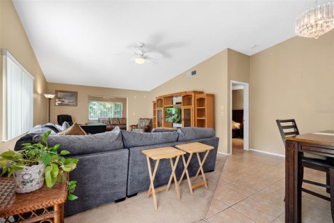 Villa ou maison à vendre à Palm Harbor, Floride: 2 chambres, 123.75 m2 № 1873139 - photo 12