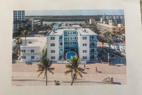 Condo à Hollywood, Floride, 1 chambre  № 2431417