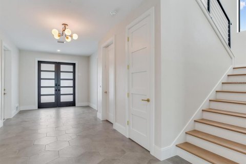 House in Redington Beach, Florida 4 bedrooms, 371.61 sq.m. № 1851728 - photo 3