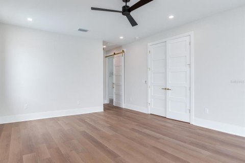 House in Redington Beach, Florida 4 bedrooms, 371.61 sq.m. № 1851728 - photo 18