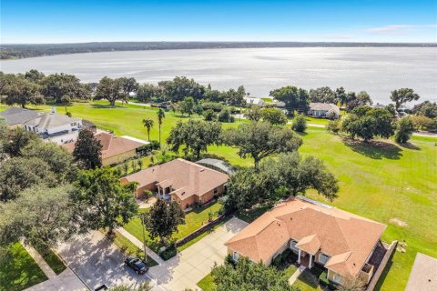 House in Clermont, Florida 3 bedrooms, 204.85 sq.m. № 2425896 - photo 4