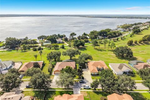 House in Clermont, Florida 3 bedrooms, 204.85 sq.m. № 2425896 - photo 3
